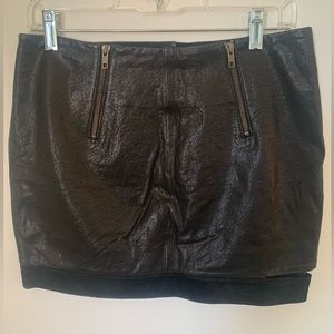 KSUBI Black Leather Mini Skirt. Size :M.Beautiful.